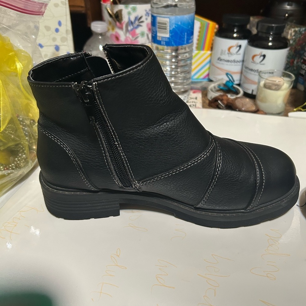 Easy Street Black Ankle Booties-6wide